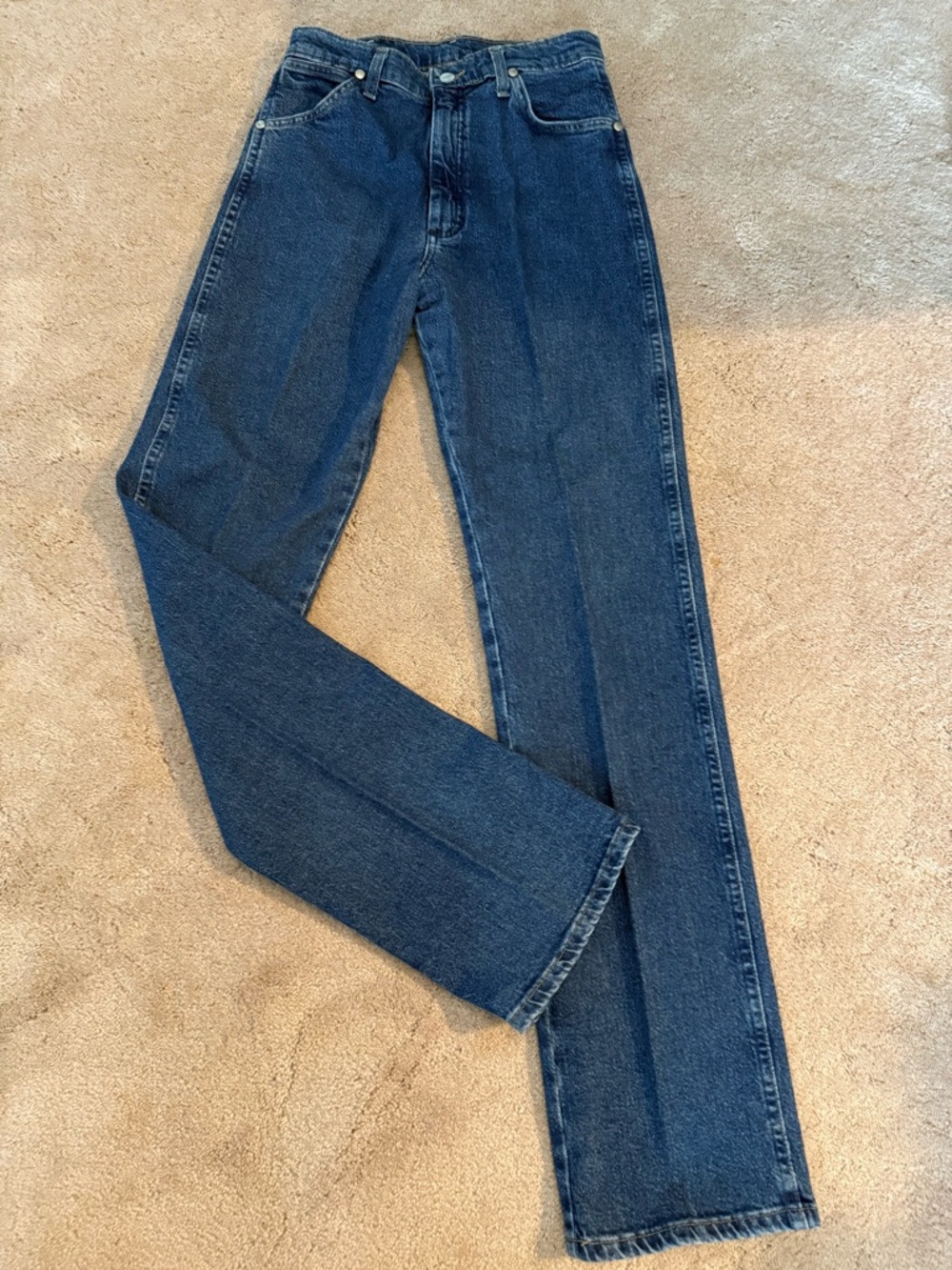 Classic Women’s Wrangler Bootcut Jeans in Dark Blue. 29 x 34